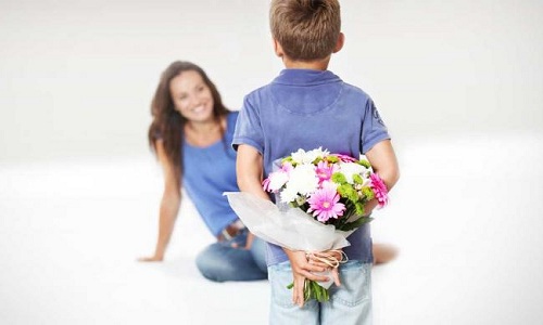 Lui Donner Des Fleurs