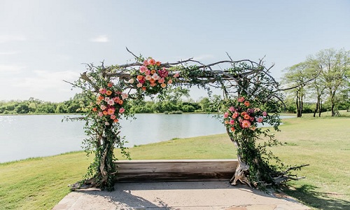 Arc de cérémonie rustique