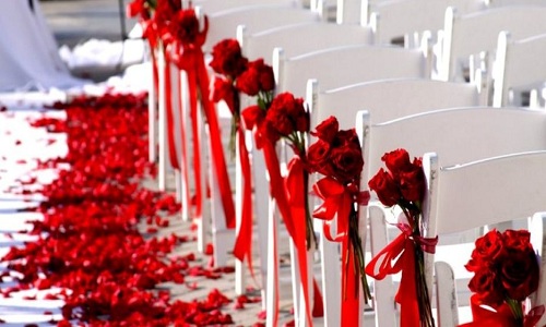 Décoration de fleurs rouge et or classique