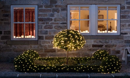 Accrochez des lumieres a vos fenetres